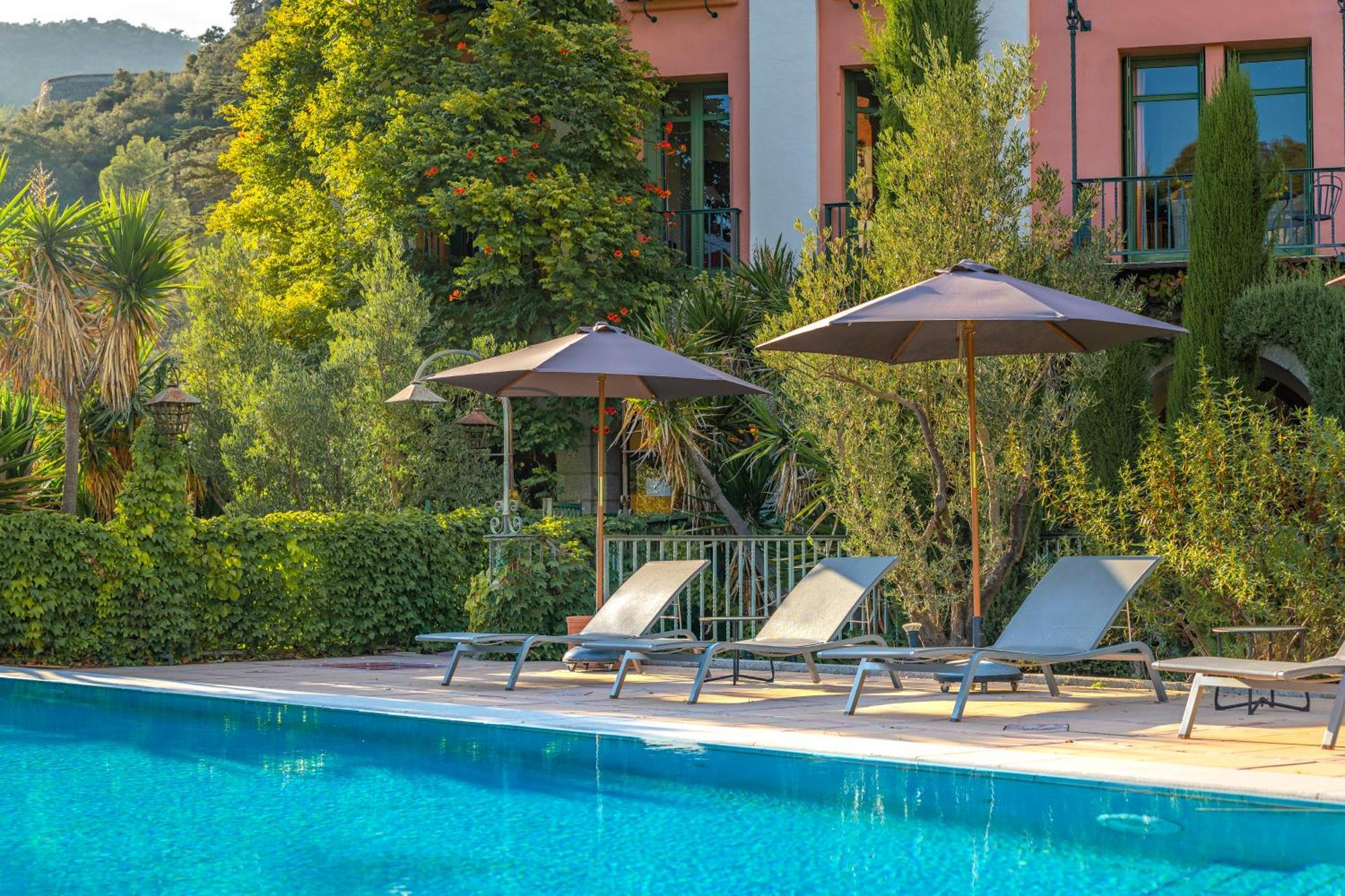 Le Grand Hotel Moltig les Bains Bagian luar foto
