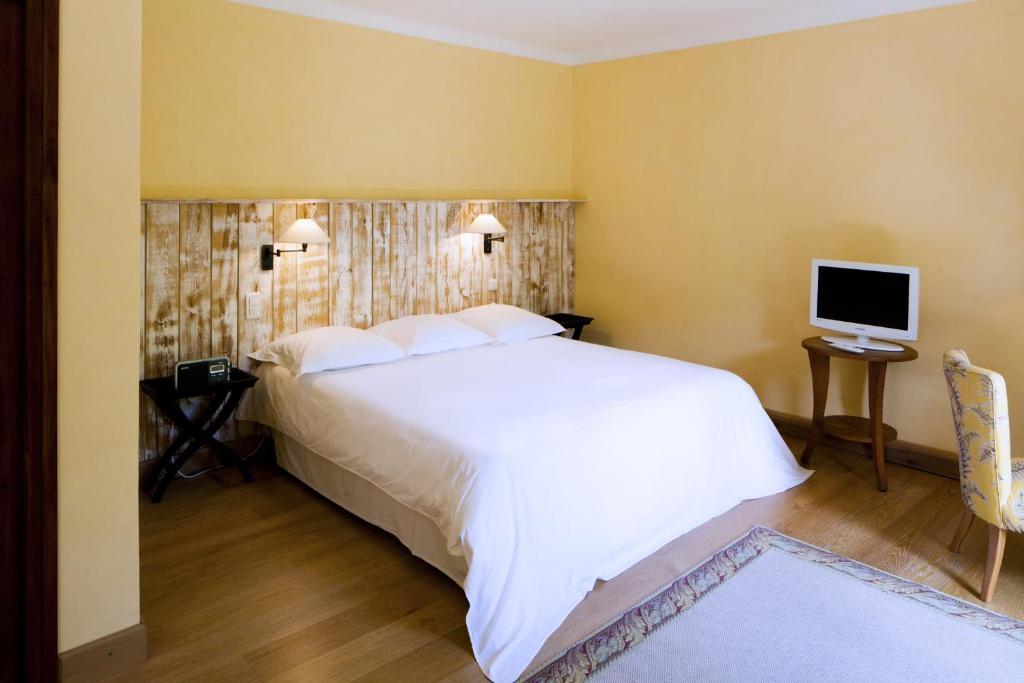Le Grand Hotel Moltig les Bains Ruang foto