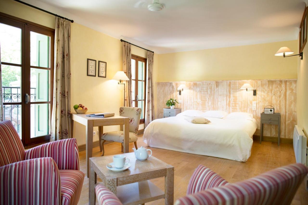 Le Grand Hotel Moltig les Bains Bagian luar foto